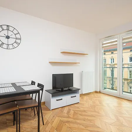 Zajezdnia Comfort Studio * Βρότσλαβ